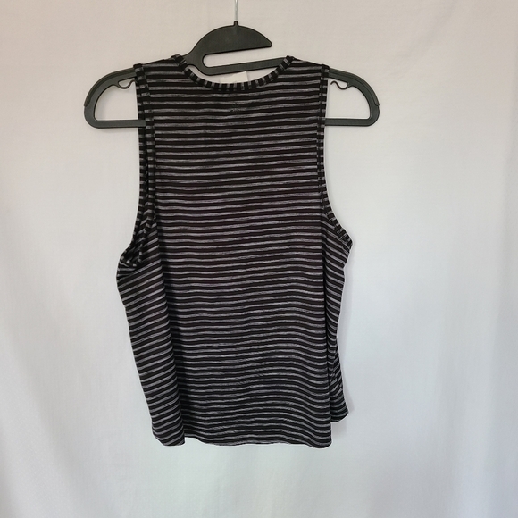 Athleta Cropped Striped Workout Tank Size XSmall - Picture 7 of 9